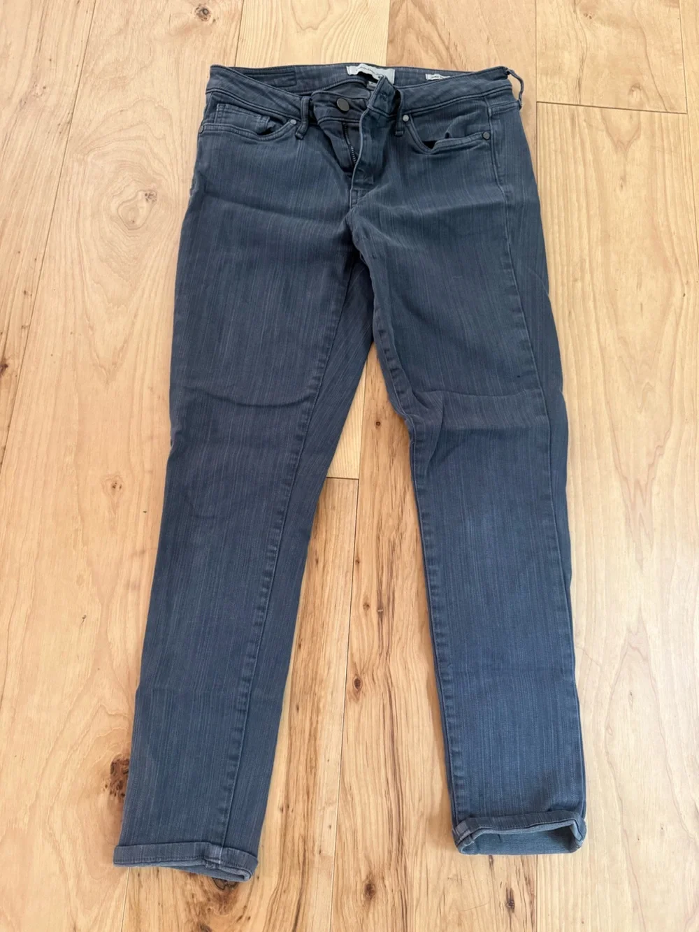 Calvin Klein Women’s Dark Gray Slim Stretch Jeans, size 6